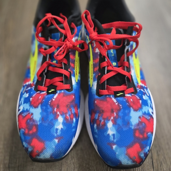 Brooks Running Shoes - Picture 2 of 6